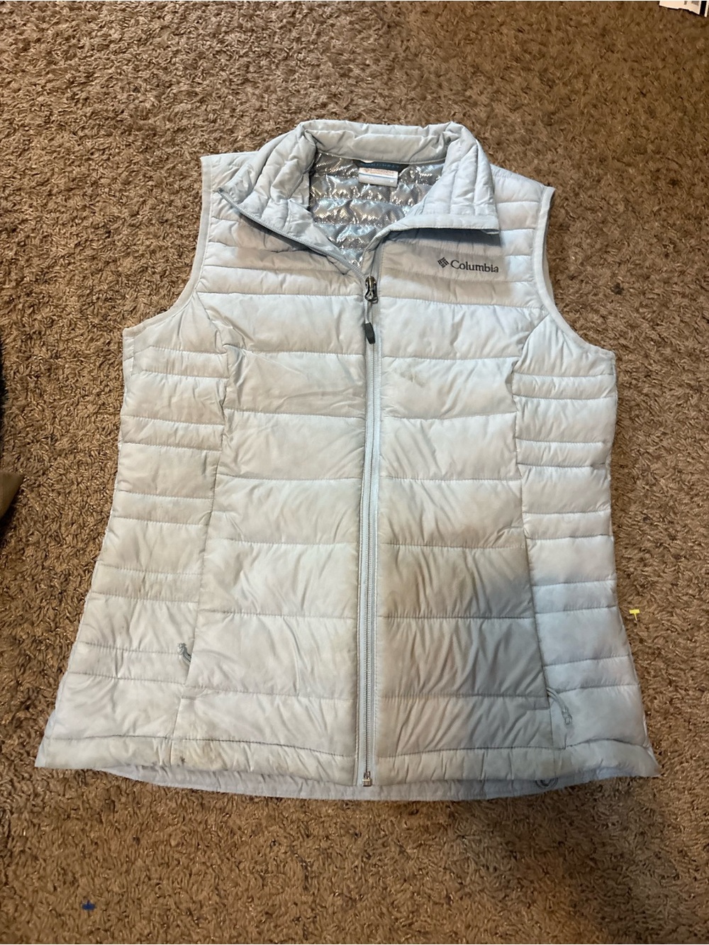 Columbia Women's Light Silver Quilted Packable Vest